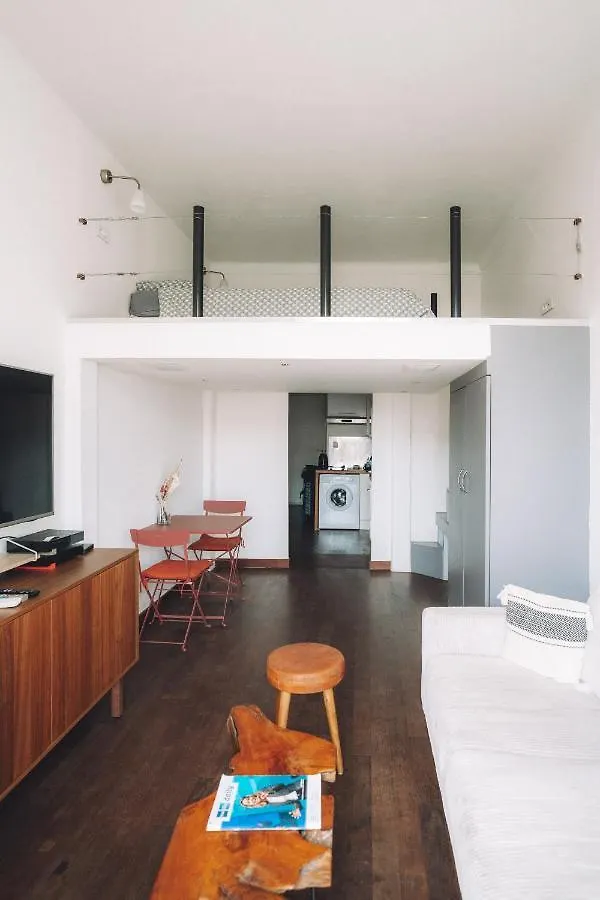 Cannes Centre Ville- Bel Appartement Studio + Mezzanine